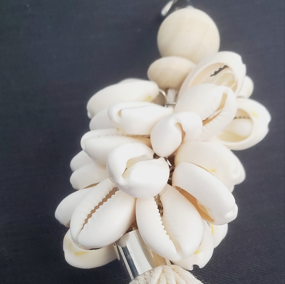 Shell Keychain - Picture 2 of 3